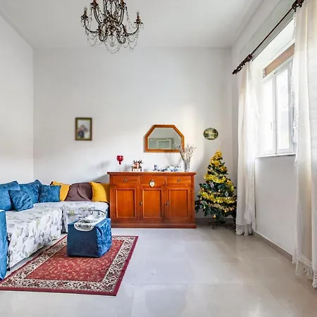 Roomy House With Private Courtyard! Apartment Viareggio