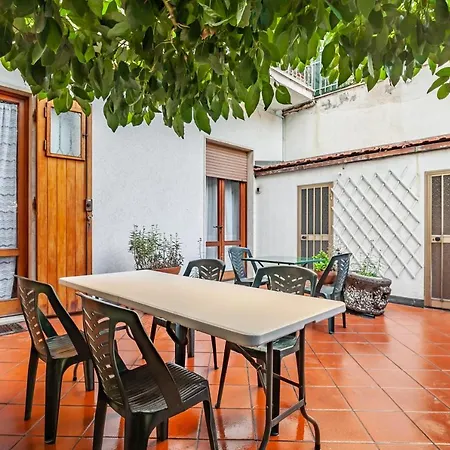 Apartment Roomy House With Private Courtyard! Viareggio