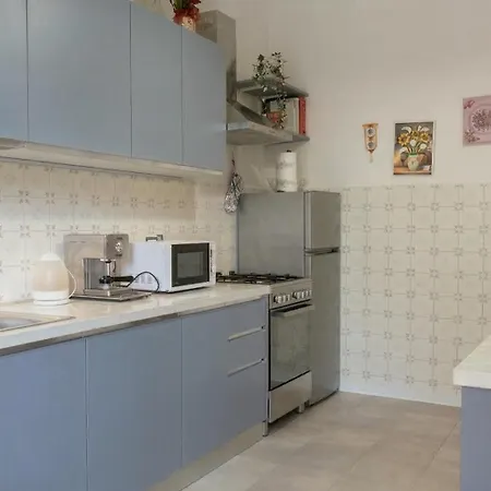 Guesthost - Roomy House With Private Courtyard! Lejlighed *