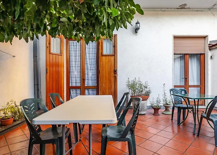 アパート Roomy House With Private Courtyard!