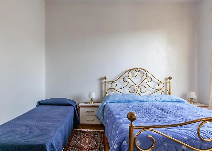 Roomy House With Private Courtyard! ヴィアレッジョ